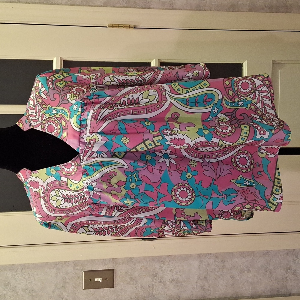 "COLLECTION by CEZELE" NWT, Women's Sz M, Colorful Boho Top, polyester, v-neck